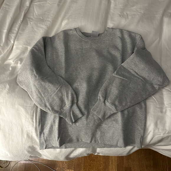 TNA Aritzia cozy AF grey sweater - Picture 4 of 4